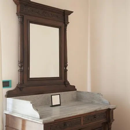 Bed & Breakfast La Dimora Di Samu 3*