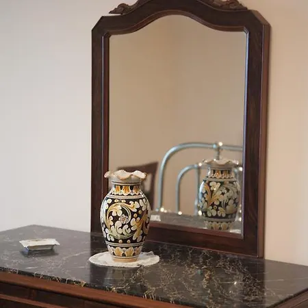 Bed & Breakfast La Dimora Di Samu 3*